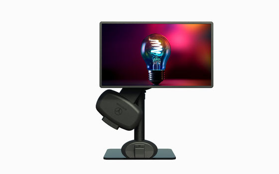 El soporte profesional del monitor de computadora gira sobre un eje elevación y rotación eléctricas